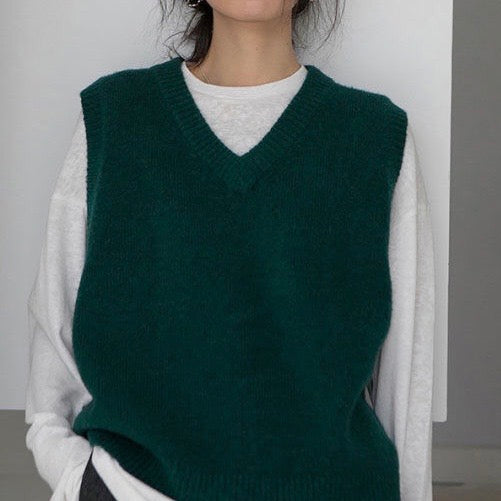 CH Pure Vintage Vest Sweater